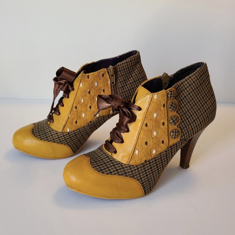Poetic License Heels